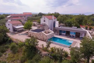 Image de Luxuriöse Villa auf der Insel Krk mit Pool und Sauna, 4 Personen
