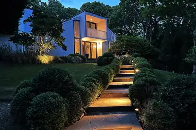 Image de Hilltop Haven in Northwest Harbor w. Private Neighborhood Water Access