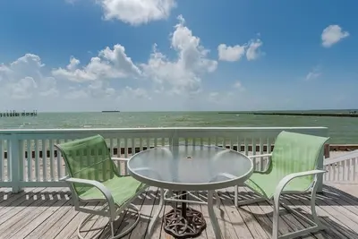 Image de Vacay or Work-away in Perfect Paradise at Bayfront Kontiki