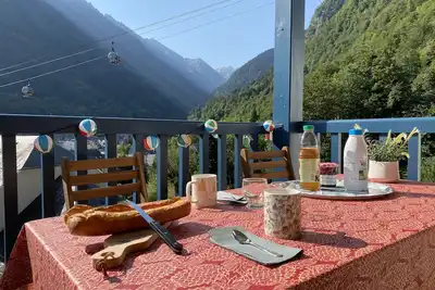 Image de T3 duplex rénové superbe vue montagne vallée, proche de tout, wifi et parking