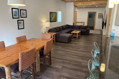 Image de Downtown Apartment Three Lakes