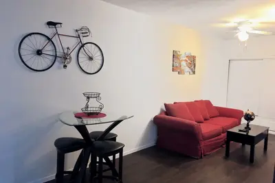 Image de Stay In The Heart Of Hermosa Beach! 1\/2 Block From The Beach