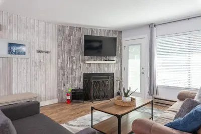 Image de Brian Wood #25-Charming Unit Located Next To Resort