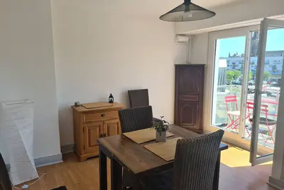 Image de 3p apartment with quiet balconies in lively Wifi area