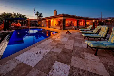 Image de Fall special 3250 month rate! 9 Hole Mini-Golf, Infinity Pool, Spa & Waterfall!
