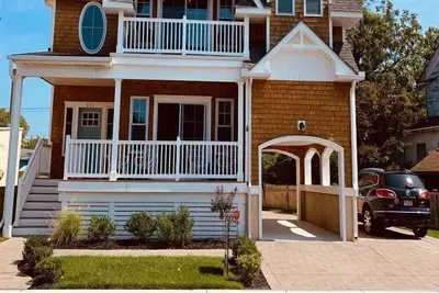 Image de Modern Downtown 4 Bedroom 3 1/2 Bathroom Gem - Sleeps 12