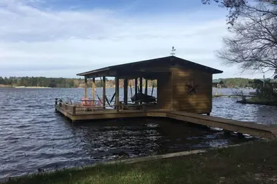 Image de Life Is Better At The Lake