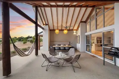 Image de Amaroo Luxe Hinterland Farmhouse Studio