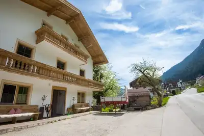 Image de Bel appartement à Hainzenberg à côté de la forêt
