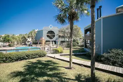 Image de 30% Off Monthly + Free Tickets on Short Stays!