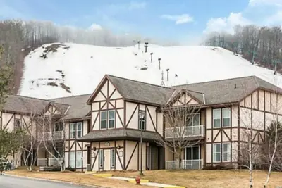 Image de Gorgeous Mountain Run Boyne Mountain. , 2 bedroom ste sleeps 6 6. 24-6. 26 only