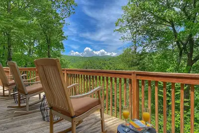 Image de Cozy Cabin with Mountain Views, Pet Friendly, 3 Miles from Downtown Highlands