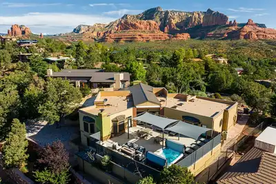 Image de Sedona HyViews Epic Red Rock View- Patio+Hot Tub Large Groups-Enjoy Bar & Games!