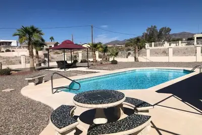 Image de Come & Enjoy Our Cozy Pool Home
