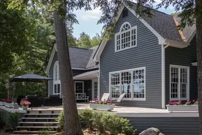 Image de Executive Lake Muskoka Island Cottage\/Boathouse for Rent