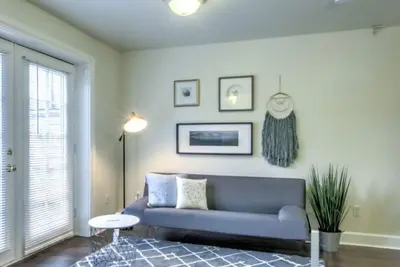 Studio in heart of Capitol Hill – Apt D