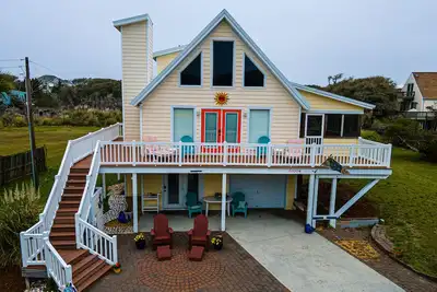 Image de Check out this Gem at The Point!