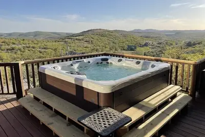 Image de Incredible View! Large Deck•Hot Tub•3Bedrm2Bath•6Beds•EarthKeeperCabin! 8guest