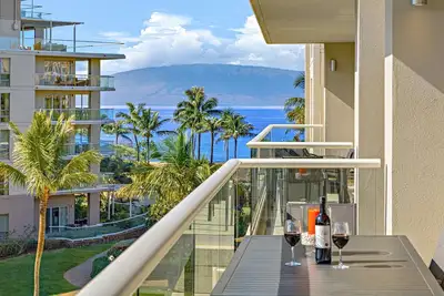 Image de Maui Resort Rentals: Honua Kai Konea 406 - Extra Large One Bedroom Den, Partial Ocean and West Maui Mountain Views!