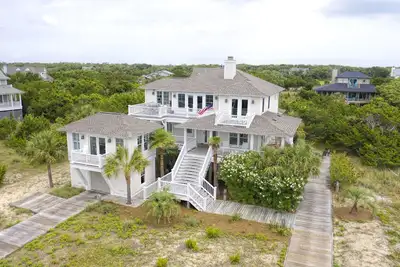 Image de Amazing Oceanview, 5-bedroom on Bald Head Island. New to the rental market.
