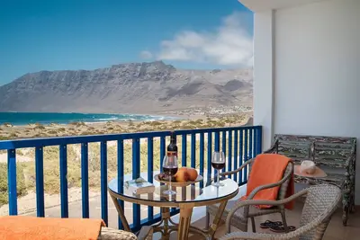 Image de Famara Views 1, facing the ocean