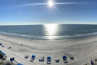 Image de Stay on the beach, not just near the beach