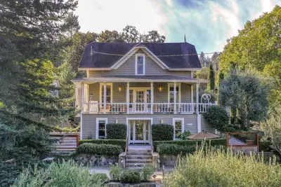 Image de Award Winning Art Mansion Estate