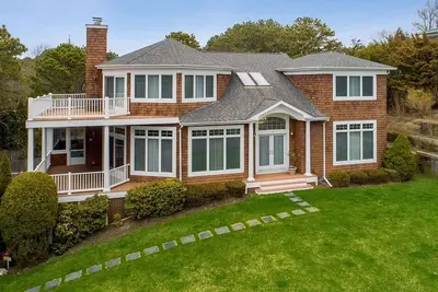 Image de Spacious, Immaculate, Move right in 4 bedroom, 4 bath