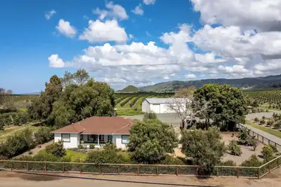 Image de The Farm House In Beautiful Edna Valley! Sleeps 10