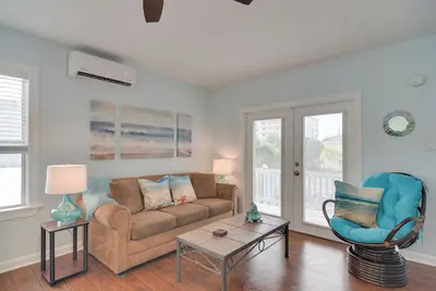 Image de Walk to Madeira Beach: Family Resort Condo