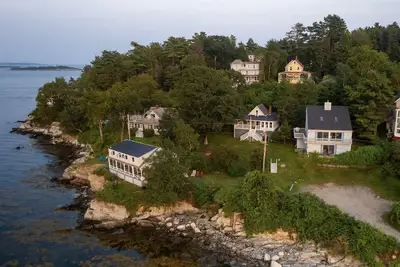 Image de Ocean front cottage with private beach.