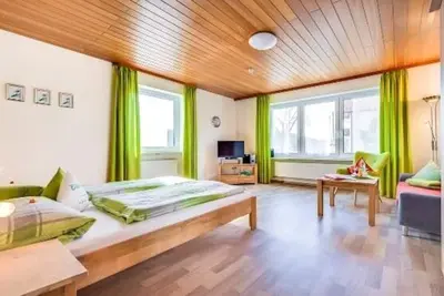 Image de 3-star vacation apartment Naabhofblick with cozy reading corner and view of the Naab