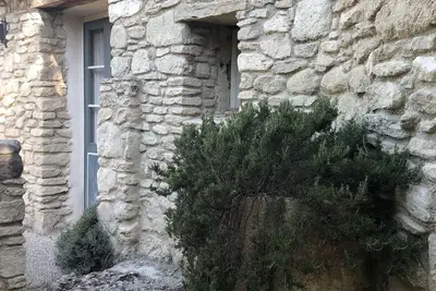 Image de Provencal troglodyte La Baumo 2