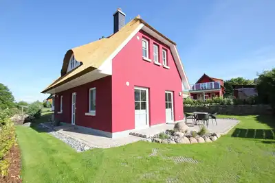 Image de Chic vacation home with sea view, terrace and fireplace - Ferienhaus Falke
