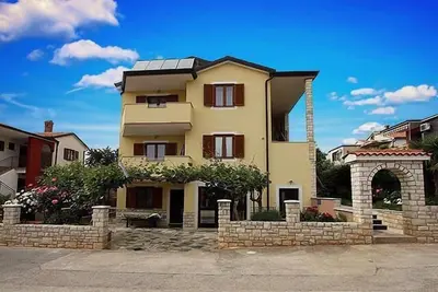 Image de Appartement de vacances Novigrad pour 1 - 4 personnes avec 2 chambres Ă coucher - Appartement de vac