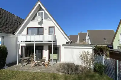 Image de Quiet location, vacation apartment with terrace and garden - Ferienhaus Solamar FeWo Eg