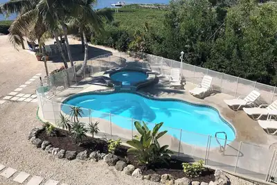 Image de Oasis - Ocean view with pool and hot tub