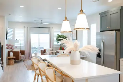 Image de 🏜️Desert Getaway🏜️  - Luxury living near St. George and Zion National Park