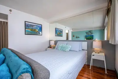 Image de Aqua Aloha Surf Waikiki 1107 Deluxe Studio with Lanai and Partial City Views