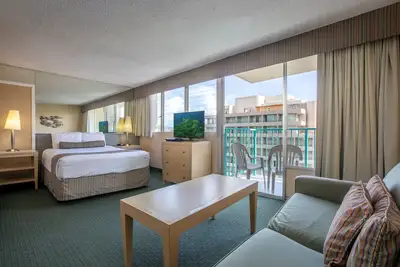 Image de Aqua Aloha Surf Waikiki 1111 Deluxe Studio with Lanai and Partial City Views
