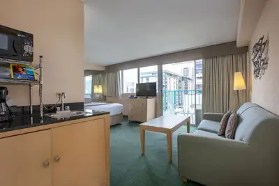 Image de Aqua Aloha Surf Waikiki 1207 Deluxe Studio with Lanai and Partial City Views