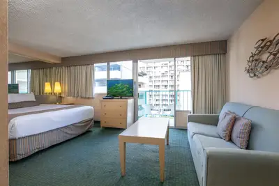 Image de Aqua Aloha Surf Waikiki 809 Deluxe Studio with Lanai and Partial City Views