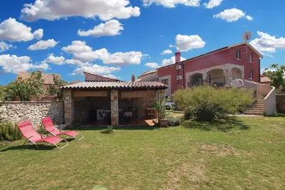 Image de Maison de vacances Peroj pour 1 - 8 personnes avec 3 chambres à coucher - Maison de vacances