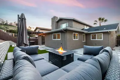 Image de Coastal Home Perfect for Large Families and Groups of Friends