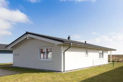 Image de Vacation home \"Felsenauster\" in DagebĂĽll for up to 4 people