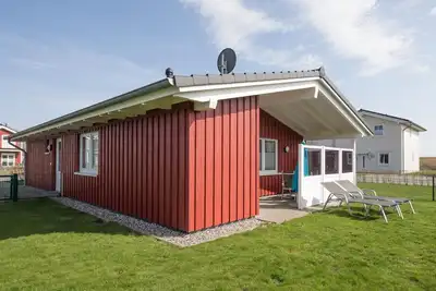 Image de Vacation home \"Helgoland\" in DagebĂĽll for up to 4 people
