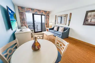 Image de Oceanfront, Heated Pools, Views New, Penthouse Level