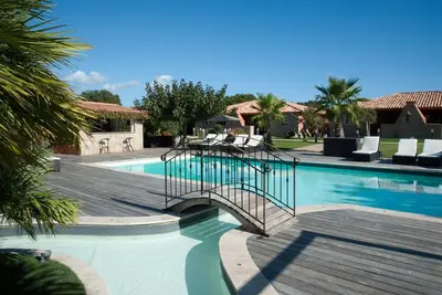 Image de Charming villa 6/8 people with private swimming pool in a luxury residence