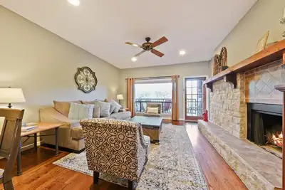 Image de Comal River Getaway at the Froh Haus C206