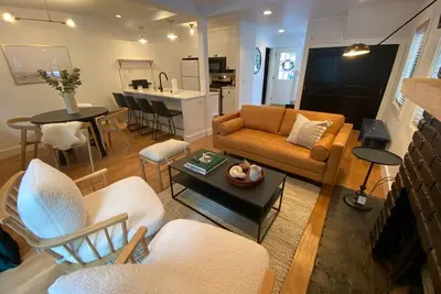 Image de Andora Villa #123 Newly Remodeled 2 Br / 2Bath, Centrally Located, Close to Town Center